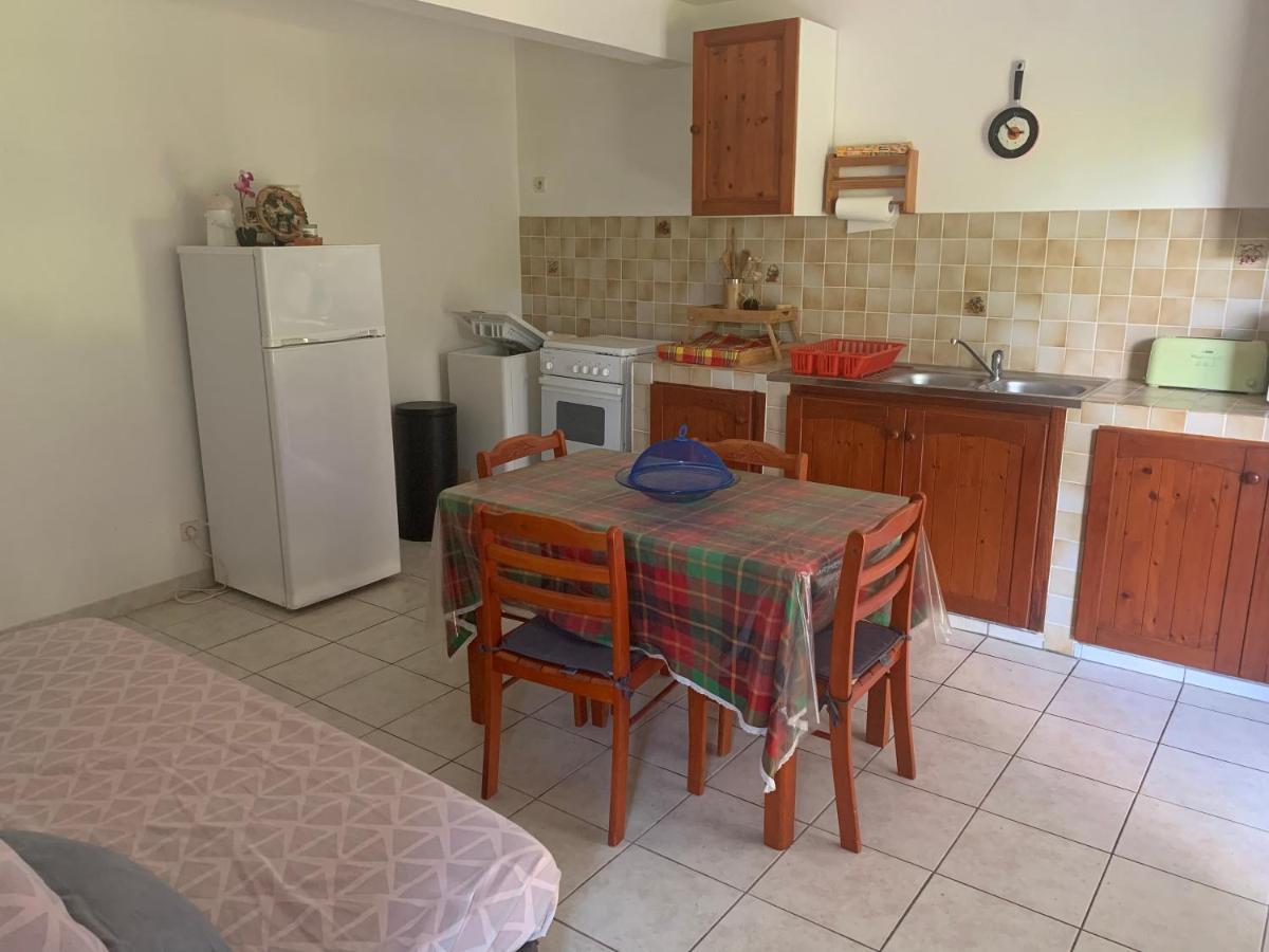 Logement Vacances Gissac Sainte-Anne Exteriér fotografie
